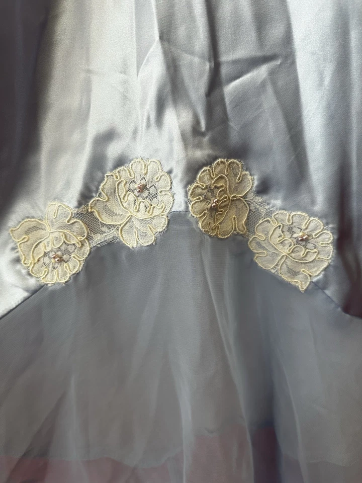 Victoria’s Secret Etiqueta Dorada Azul Satinado Hasta el Suelo Slip Cuentas Encaje Talla M Foto 3 de 4