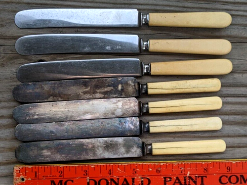 Lot of 7 Vintage/Antique Table Knives. 3 Universal Resistain & 4 Unmarked. - Picture 3 of 3