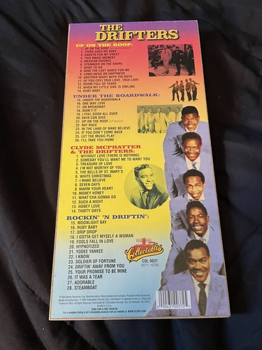 The Drifters Legendary Group At Their Best - 2 CD Set =4 LPS - Box Set Wood Case - Foto 2 di 3