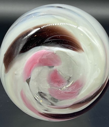 Vaso in vetro rosa opalino e bordeaux a vortice - Foto 5 di 5