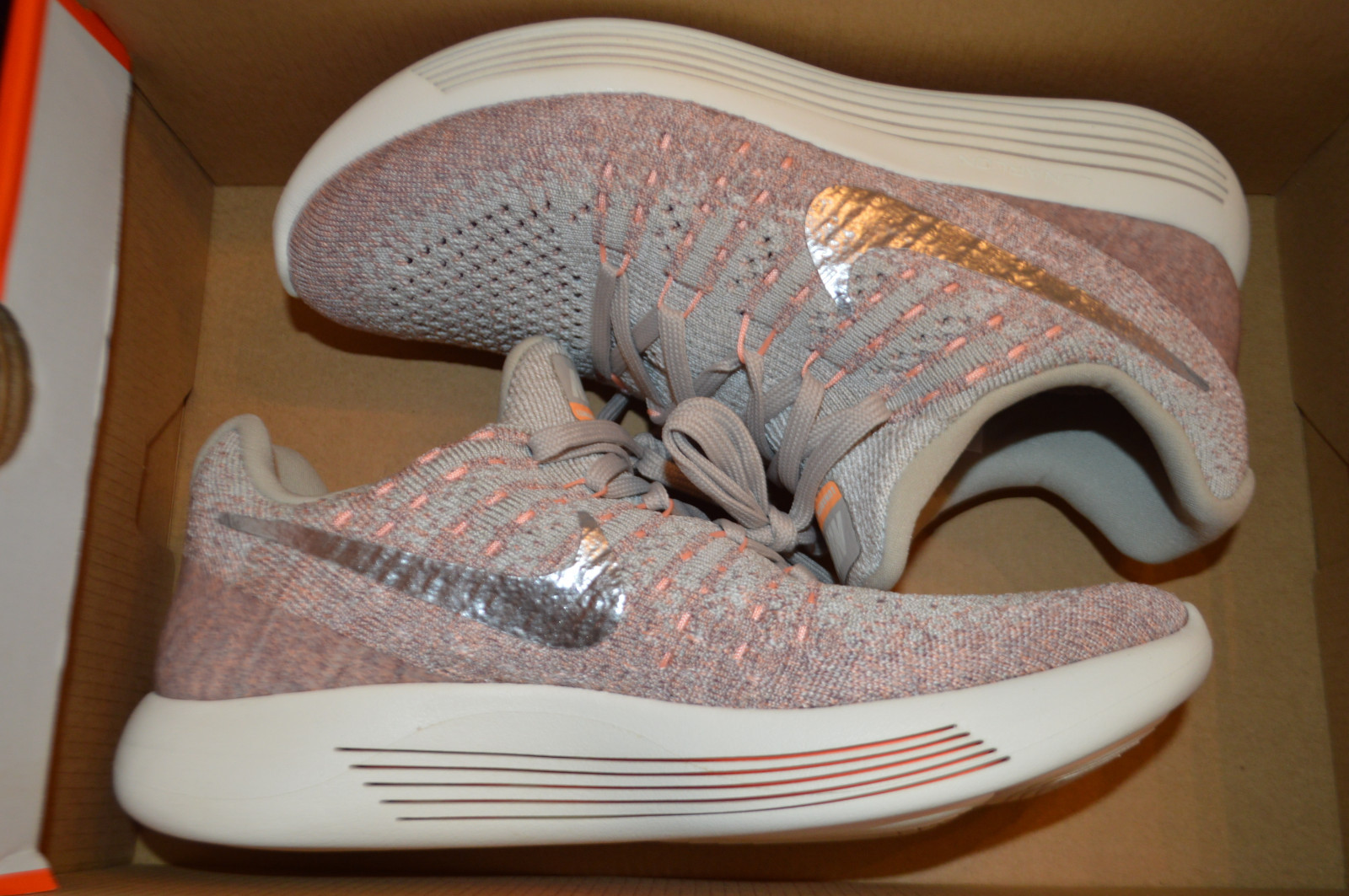 New Womens Nike Lunarepic Low Flyknit 2 Running Shoes 863780-601 Sz 7 Hyper pink New Womens Nike Lunarepic Low Flyknit 2 Running Shoes 863780-601 Sz 7 Hyper pink