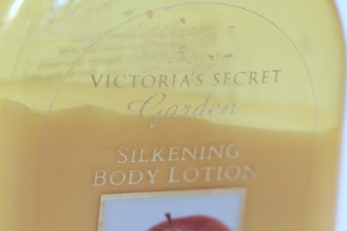 Vintage Victoria’s Secret Garden Silkening Body Lotion Enchanted Apple - Bild 3 von 4