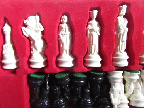 Vintage 1970 E.S. Lowe Renaissance Chessmen Chess Set | Complete Pieces o - Picture 3 of 12