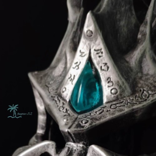 WOW Lich König Helm der Herrschaft Modell Polystone 1:1 tragbar auf Ständer 60cm Geschenk - Bild 5 von 6