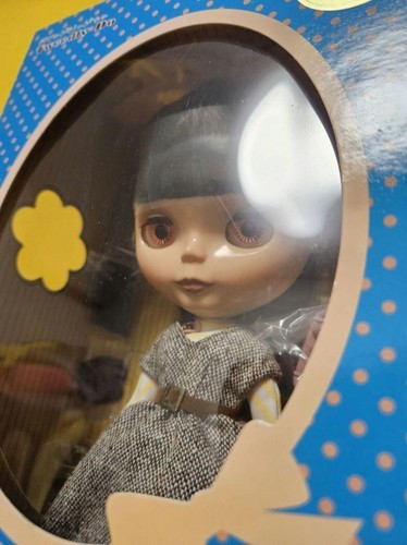 Neo Blythe Tweedly Do Fashion Doll Takara Tomy Unopened Box Damage from Japan - Picture 7 of 17