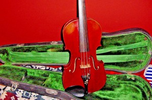 VINTAGE-CONSERVATORY-VIOLIN-GERMANY-STRADIVARIUS-FLAME-BACK-4-4-FULL-SIZE