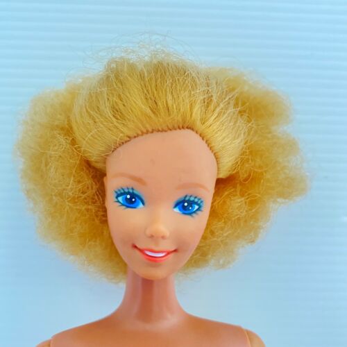 Mattel Magic Curl Barbie Doll With Her Yellow Dress Vintage 1981 Superstar Face - Picture 2 of 23