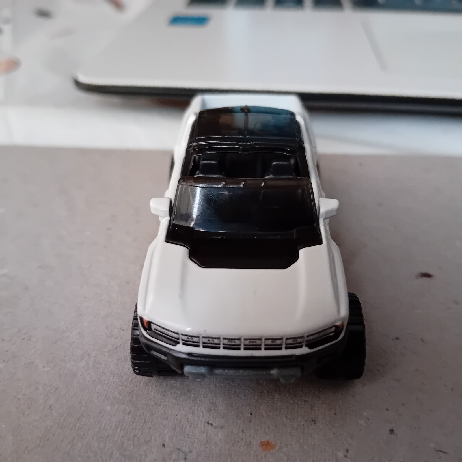 Picture 2 of 6