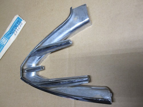 NOS 1971 1972 Oldsmobile Toronado Fender Extension Molding LH Upper GM # 231235 - Picture 4 of 10