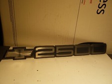 OEM GM Chevrolet Truck Emblem Chevy 2500 Tailgate Logo Badge OEM Name Plate