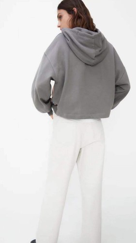 100% Authentic ZARA Dumbo @ Disney Sweatshirt Size: S - Picture 4 of 6