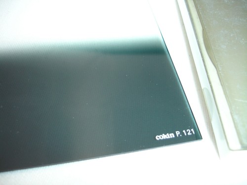 Cokin 121 Gradual Grey G2 ND8 Filter with case, P SERIES - Picture 3 of 5