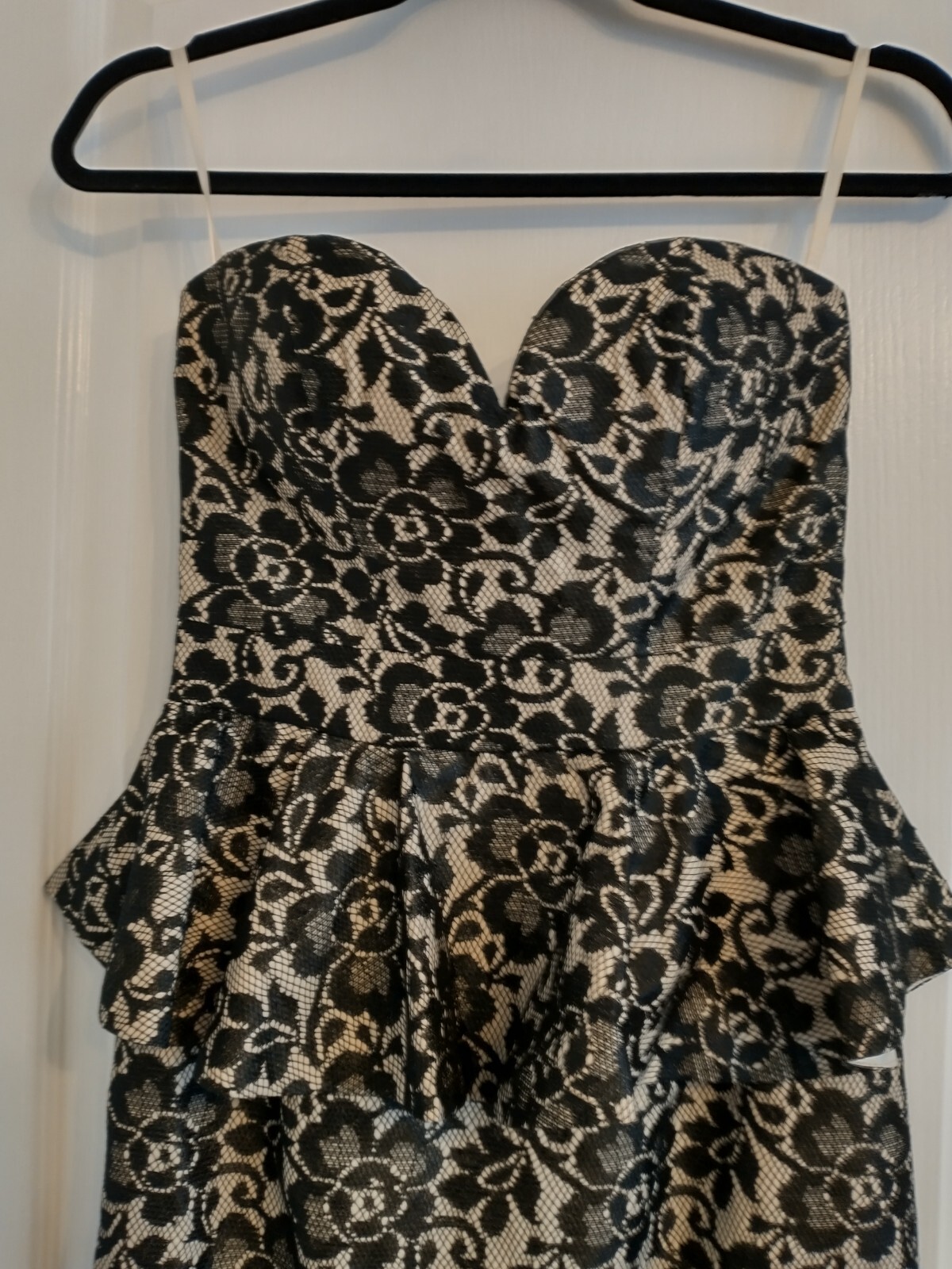 Picture 2 of 4