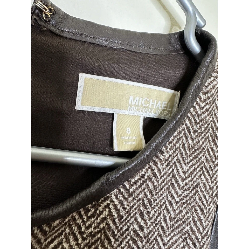 Michael Kors 女式 8 码人字形金色五金拉链职业紧身连衣裙 — 第 2/4 张图片