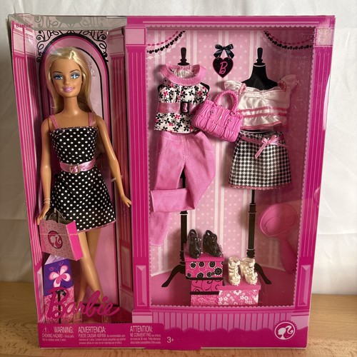 2008 Mattel P1708 P1709 Barbie rosa Puppe Set mit Kleidung & Zubehör ~ 2 Stück - Bild 2 von 24