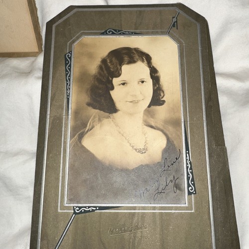 ANTIQUE Photos 16 Lot School Photos Women - Picture 14 of 14