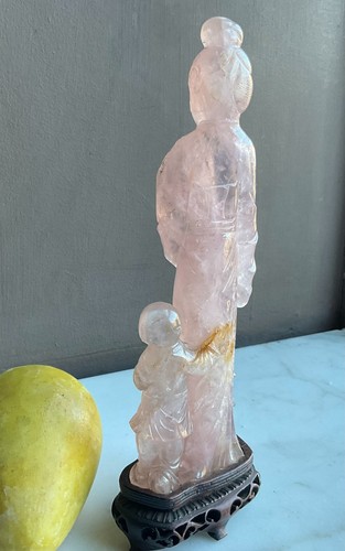 Vintage Rose Quartz Mother and Child Sculpture on a carved Wood Base - Picture 7 of 11
