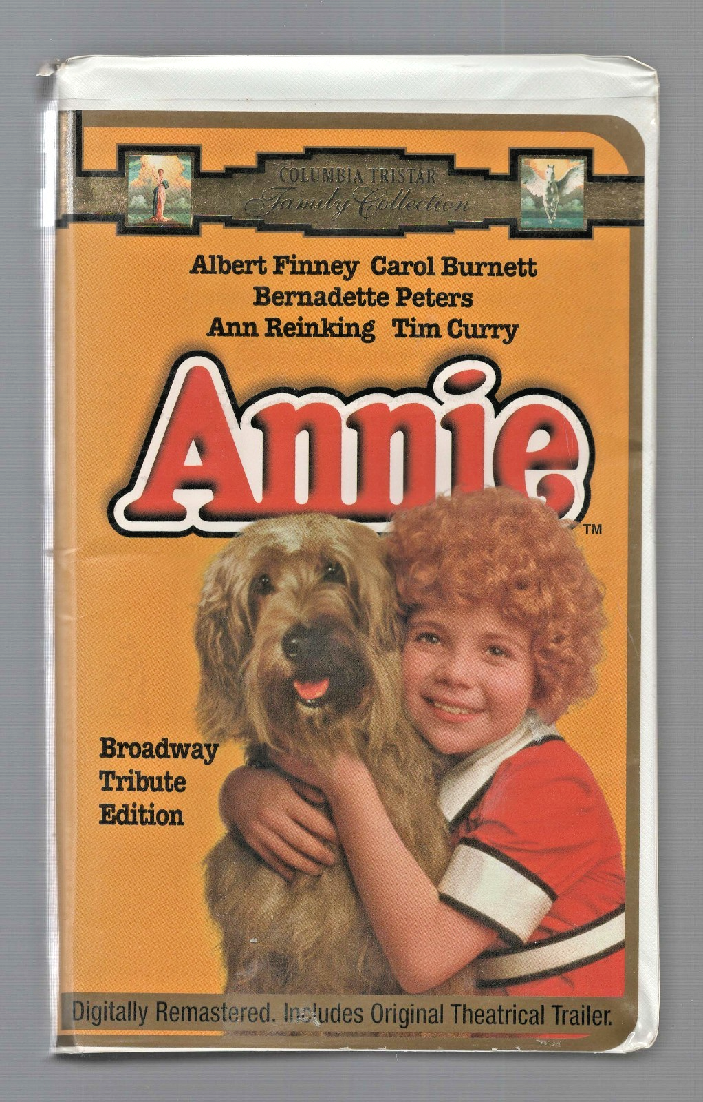 Annie VHS w/Clamshell Carol Burnett Tim Curry Columbia Tristar Family ...