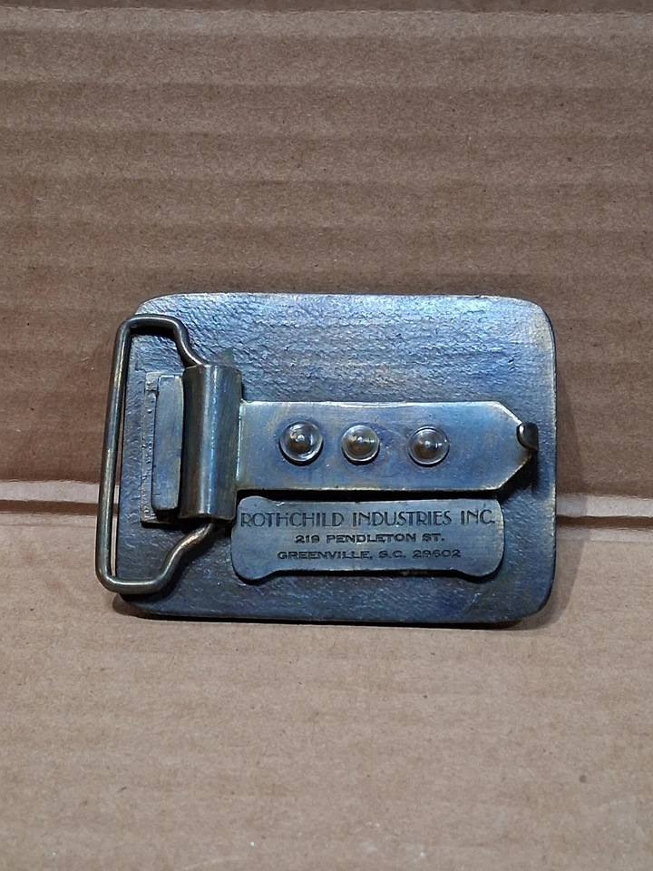 Hebilla de cinturón de latón vintage Rothchild Industries Winchester Foto 2 de 2