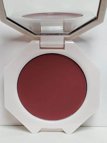 Rubor en crema Fenty Beauty Cheeks Out RIRI 14 tamaño completo - Imagen 5 de 8