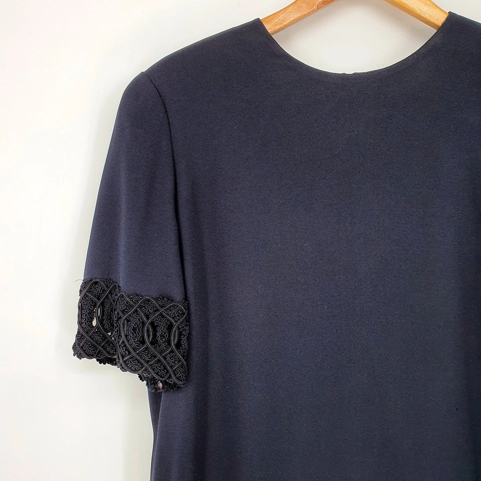 Conjunto de falda blusa con ribete de encaje azul marino Badgley Mischka años 2000 Y2K talla 14 Foto 3 de 4