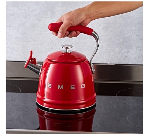 Bollitore fischietto piano cottura retrò Smeg rosso - 2,4 Q stile vintage spedizione veloce - Foto 2 di 2