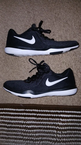 NIKE FLEX SUPREME TR 6 CHAUSSURES D'ENTRAÎNEMENT/COURSE POUR FEMMES NOIR TAILLE 7,5