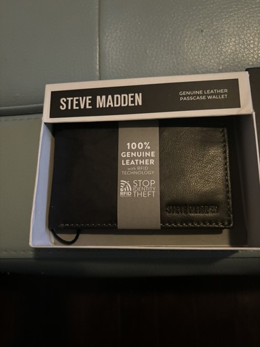  NEW Steve Madden Black Wallet Genuine Leather Passcase Bifold RFID Protection - Picture 1 of 3