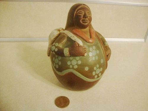 Vintage Chulucanas Peru Peruvian Woman with FISH Art Pottery Artist Signed! - Picture 1 of 5