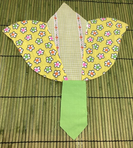 Vintage Tulip Applique Unapplied 11.5 x 10.5" Handmade Bright Yellow Small Flowe - Picture 1 of 3