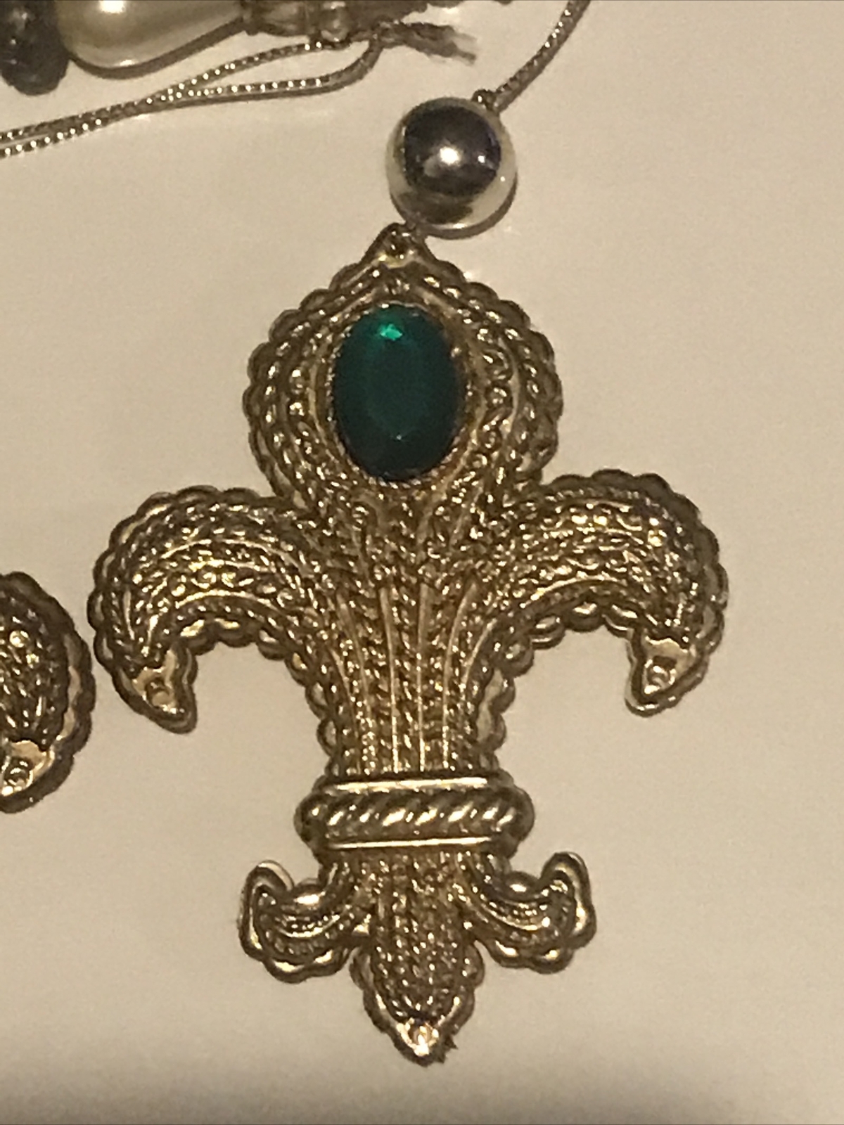 Picture 3 of 12