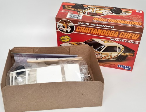 MPC 1/25 Pontiac Grand Prix Nascar Chattanooga Chew Plastic Scale Model Car Kit  - 第 5/8 張圖片