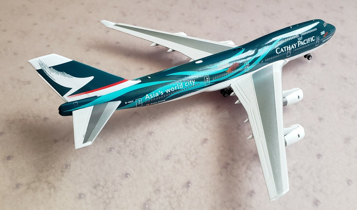 1/400 CATHAY PACIFIC B747-400 リース塗装モデル 1/400 CATHAY PACIFIC B747-400 リース塗装モデル - メルカリ