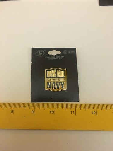 3 NEW NOTRE DAME 2005 FOOTBALL GAME DAY LAPEL PINS BYU , NAVY & MICHIGAN STATE - Picture 6 of 10