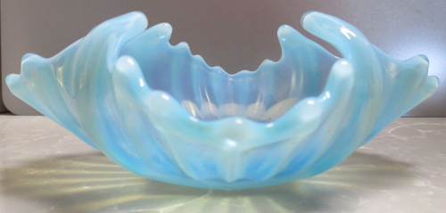 Splendido piatto vintage in vetro arricciato modello Fostoria cimelio blu opalescente - Foto 5 di 12