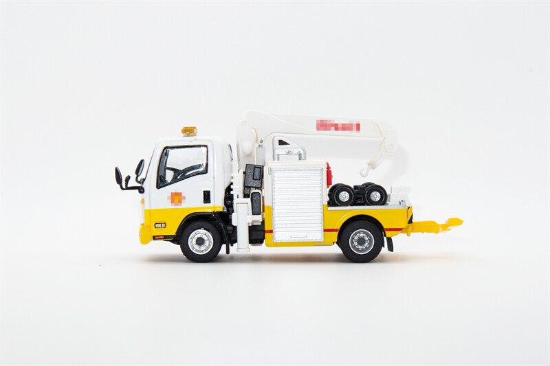 Isuzu N-Series Transporter 1/64 ミニカー 1/64スケール MINI GT「Isuzu N-Series Vehicle Transporter