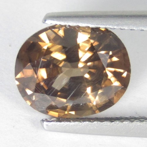 4.16Cts Amazing Natural Unheated Brown Zircon Oval 10x8.5MM Loose Gemstone - Picture 3 of 3