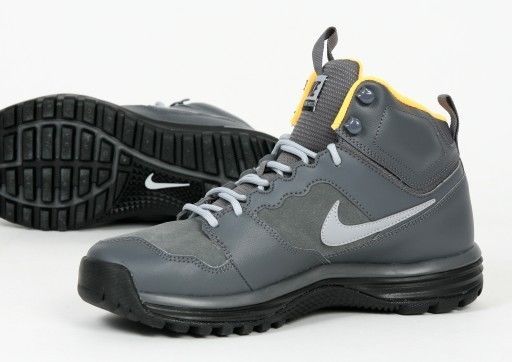 NIKE DUAL HILLS Mediados de cuero. tamaño FUSION UK-8_9_10 NIKE DUAL HILLS Mediados de cuero. tamaño FUSION UK-8_9_10