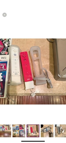 Nintendo Wii Bundle, remotes and games. - Picture 3 of 5