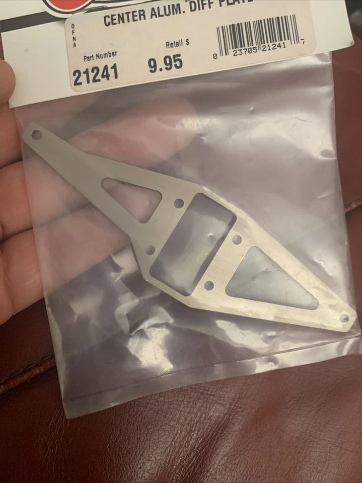 OFNA Center Aluminum Diff. Top Plate TT  #21241 NEW - Image 3 of 4