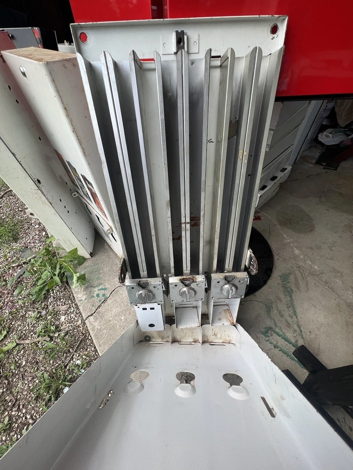 MÁQUINA EXPENDEDORA DE CONDONES VINTAGE Foto 3 de 4