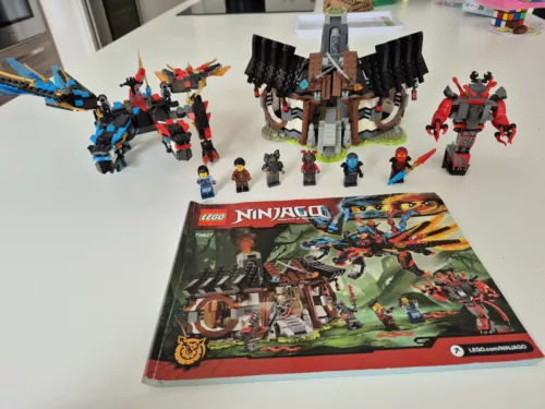 Lego Ninjago 70627 Die Drachenschmiede komplett in einwandfreiem Zustand 