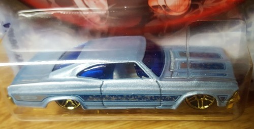 Hot Wheels Holiday Hot Rods Christmas Ornament ‘65 Chevy Impala 1:64 Scale 2009 - Picture 5 of 9