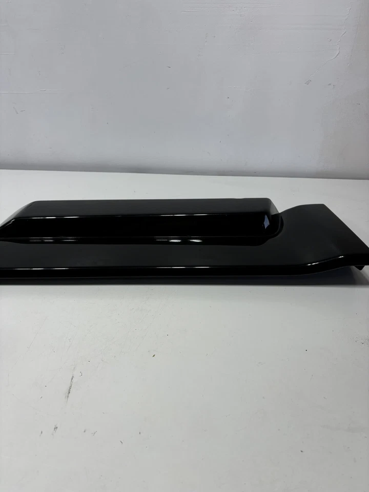 Land Rover LR2 2009 moldura de puerta trasera derecha OEM negro Foto 3 de 4