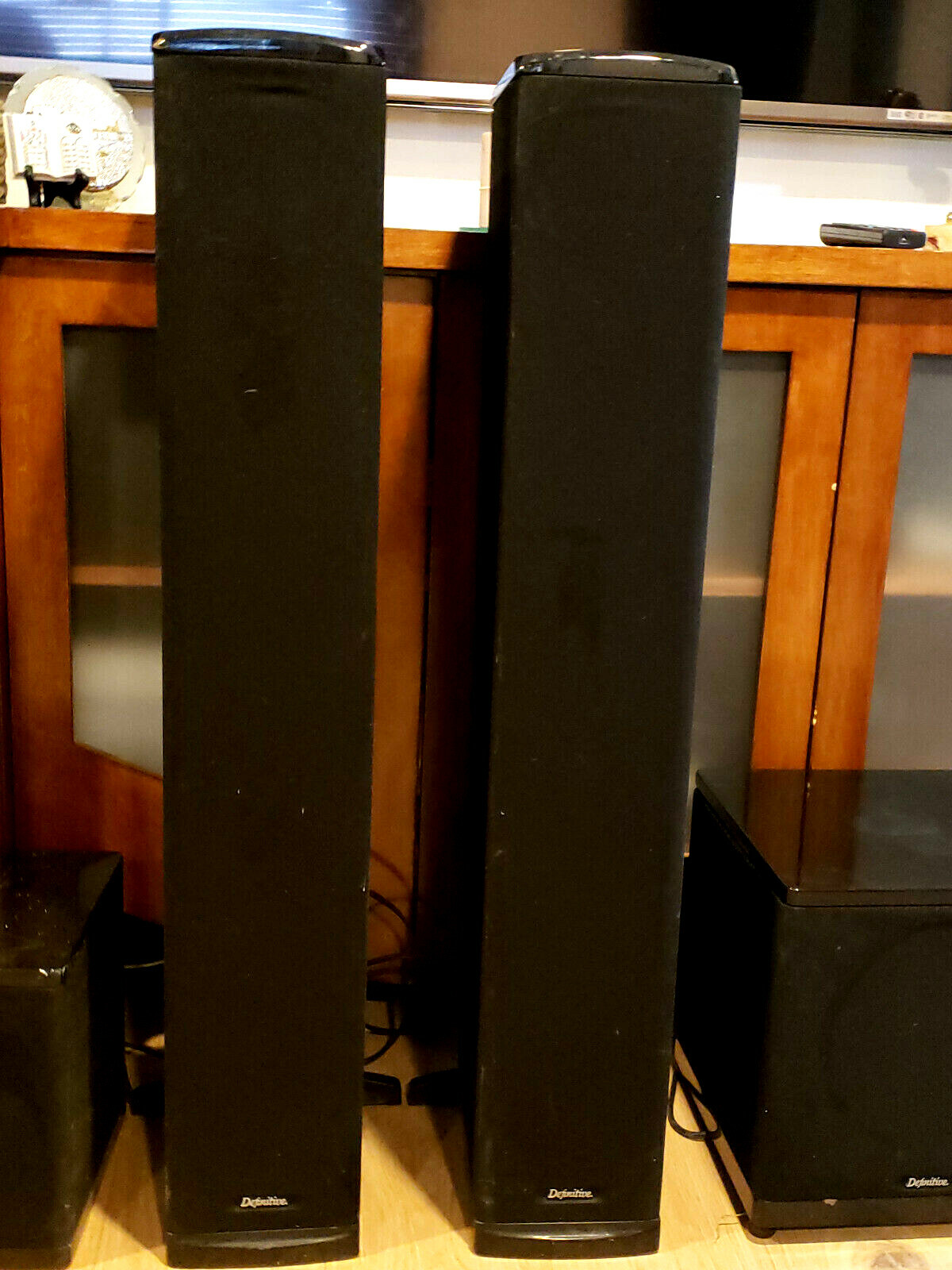 Definitive Technology (2) Speakers BP7006 (2) Studio Monitor 350 Center