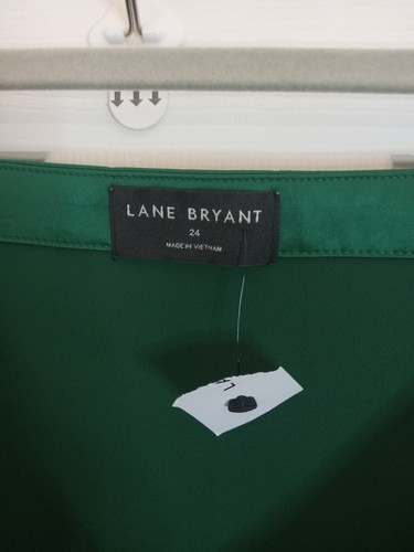 Lane Bryant Women's Plus Sleeveless V Neck Tank Top Blouse Green Size 24 NWT - Picture 8 of 18