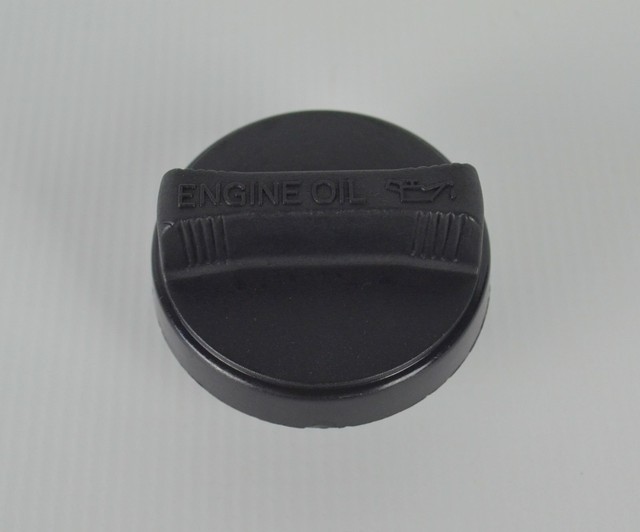 Oil Filler Cap Lexus GS Is RX Toyota YARIS Rav4 Prius Auris Corolla