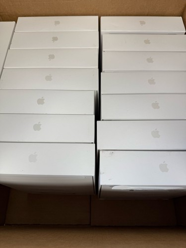 Apple iPad 10th Gen (2022) 10.9" 64GB WiFi All Colours-Original Box-UK Model - Picture 2 of 3