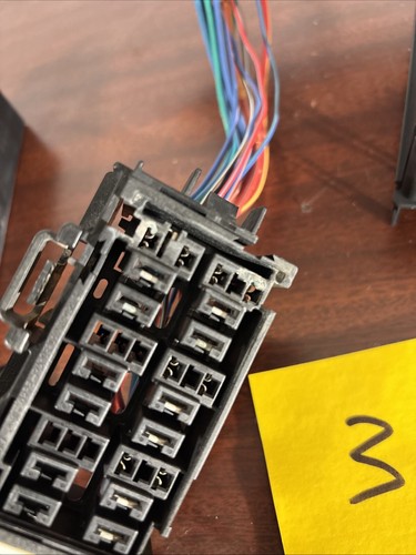 Jeep Patriot/Compass Relay Fuse Box - Picture 3 of 6