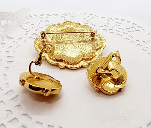 VTG Women’s Avon GoldTone VictorianSpring Brooch &Clip On Earring Set Faux Pearl - Picture 4 of 5